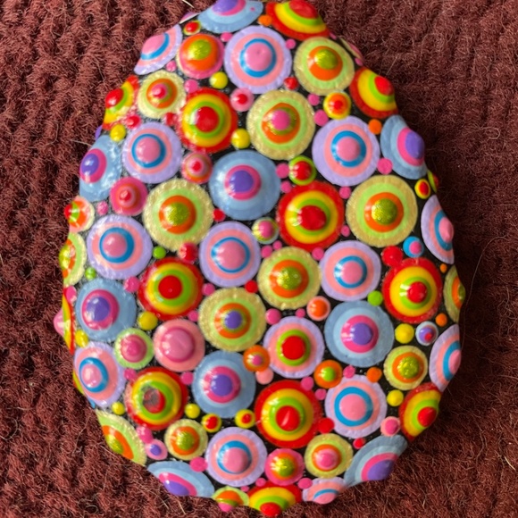 Vibrant Dot Art hand painted smooth river stones - set of 2 - Picture 2 of 8